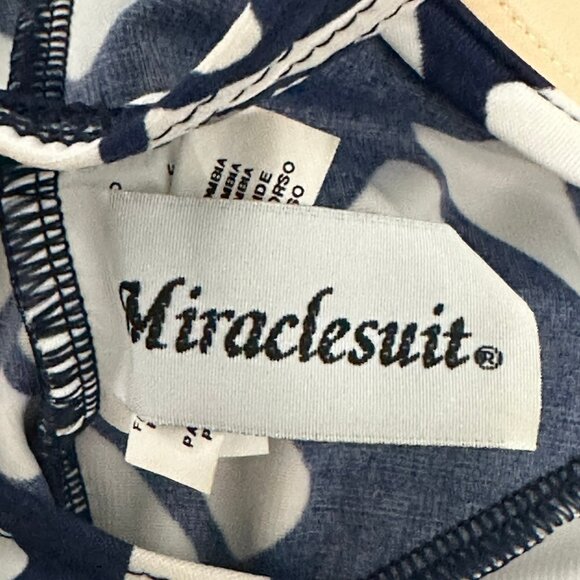 Miraclesuit Estilo Swimsuit – Navy/White, Tummy Control, Glam V-Neck - Size 12 - Picture 13 of 15